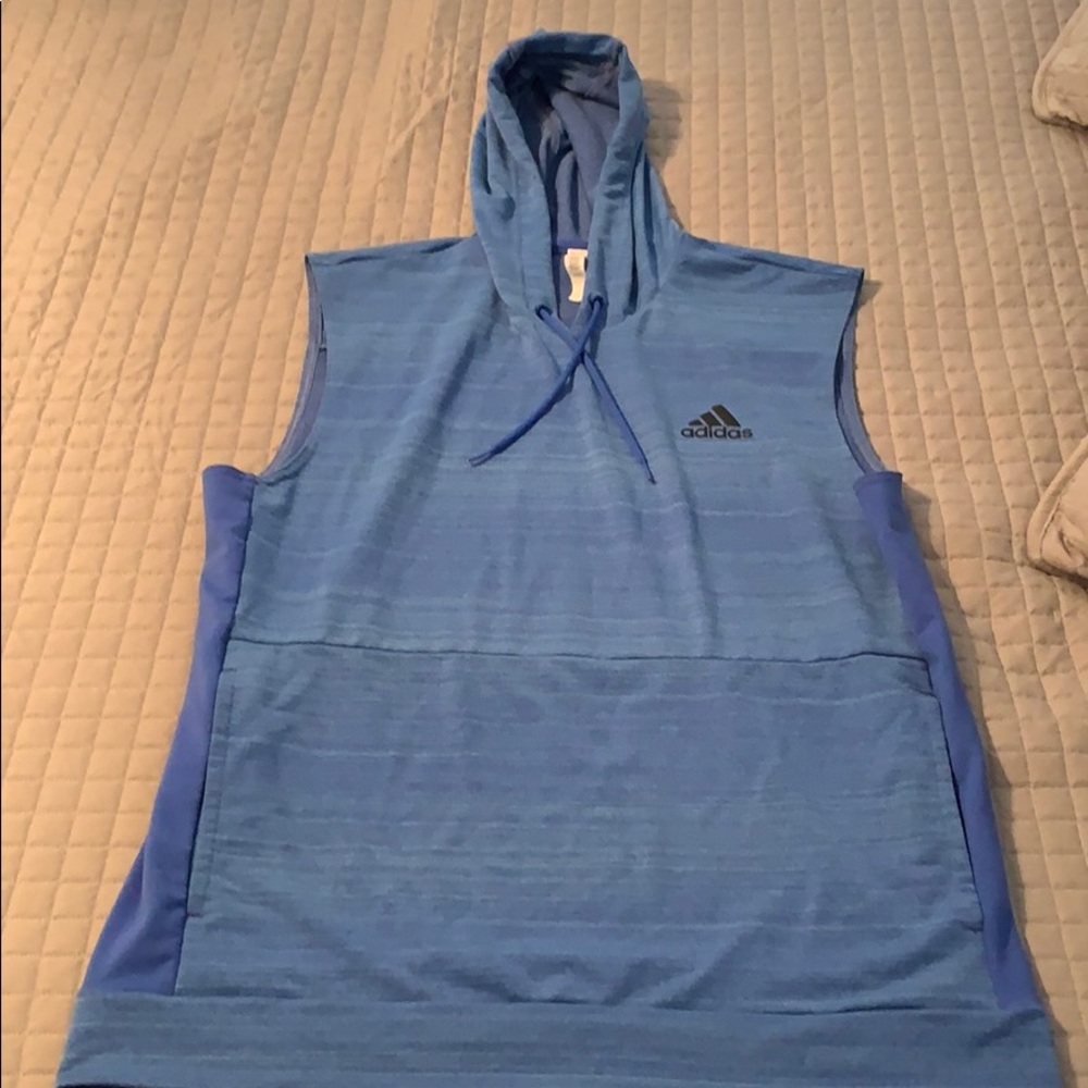 Men’s XL Adidas Sleeveless shirt with hood